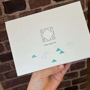 OFRA Palette Pro Full Size Face Eyeshadow Blush Highlighter Palette